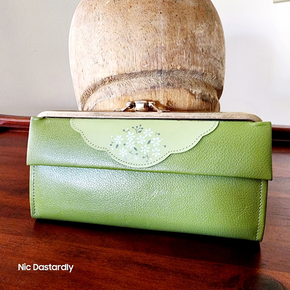 Vintage Lady Buxton Leather Clutch